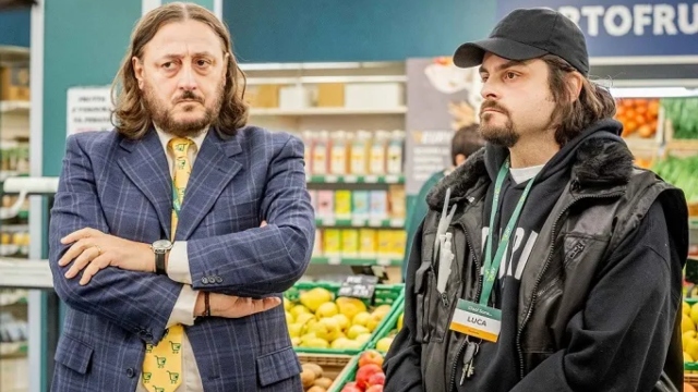 Enrico e la security del discount Eury, in Super Market