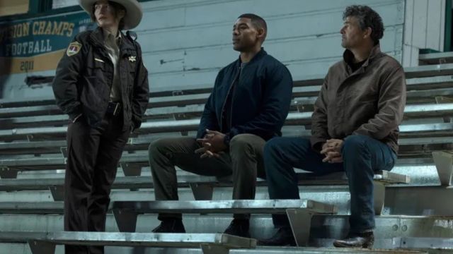 L'indagine allo stadio in Lanterns 1x01