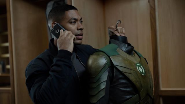 John con il costume di Lanterna verde di Hal