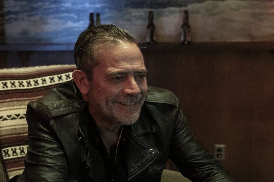 Negan in The Walking Dead: Dead City 3