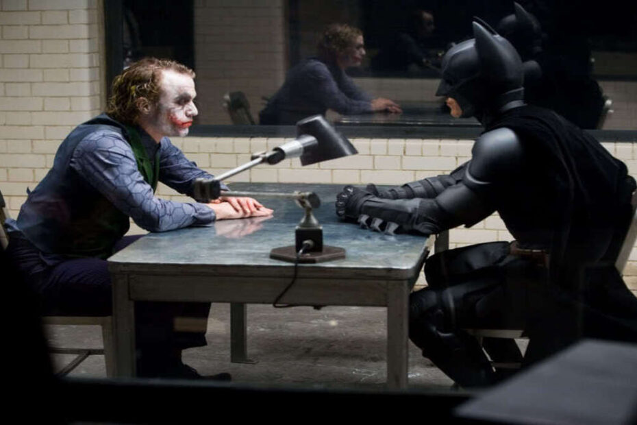 Una scena tratta da Il Cavaliere Oscuro, uno dei migliori film di Christopher Nolan
