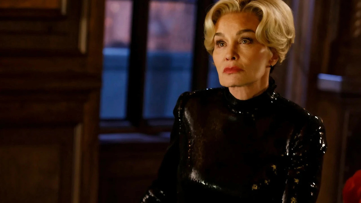 una scena del trailer di American horror story 13