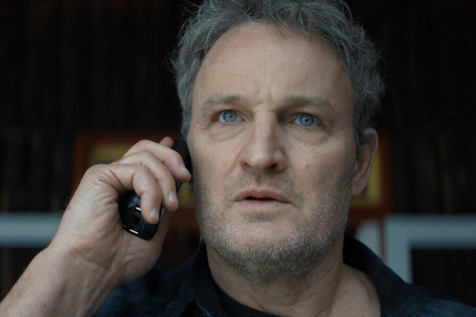 Jason Clarke in The Last Frontier, una dele serie tv da vedere su Apple TV
