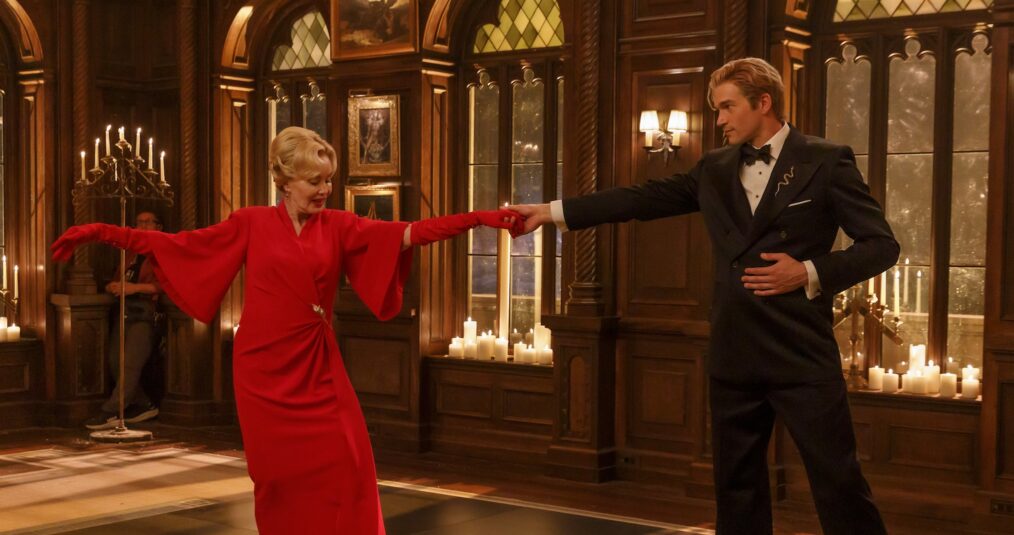 Constance e il Diavolo ballano nel nono episodio di American Horror Story 13