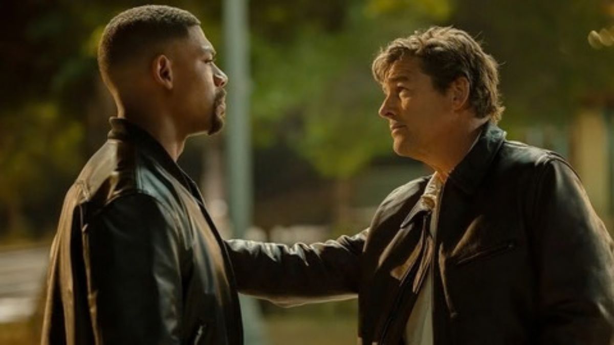 Il saluto tra Hal e John in Lanterns 1X08