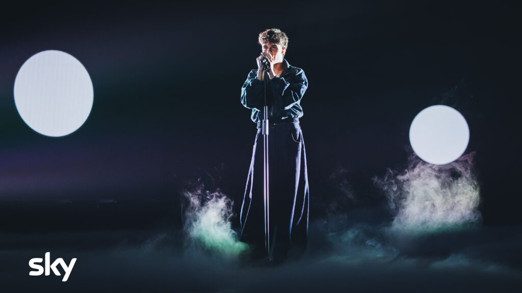 Manu al primo live di X Factor 2026 - Immagini concesse da Sky Italia