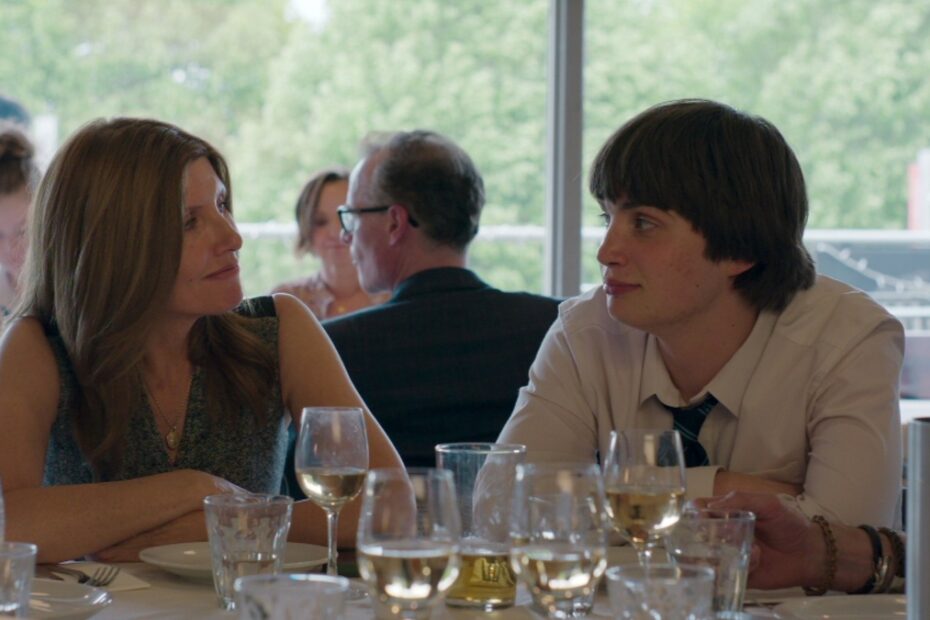 Sharon Horgan e Aran Murphy in Youth, una delle serie tv da vedere