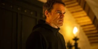 Dexter in una scena di Dexter:Resurrection, una delle migliori Serie Tv da vedere